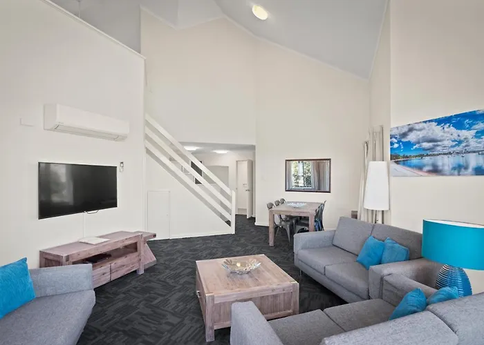 Broadwater Resort Como