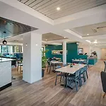 Broadwater Resort Como 